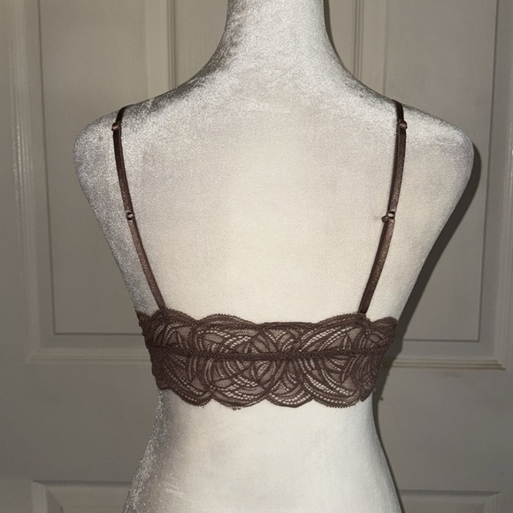 Aritzia Talula Renfrew Light Brown Lace Bralette - Picture 3 of 4